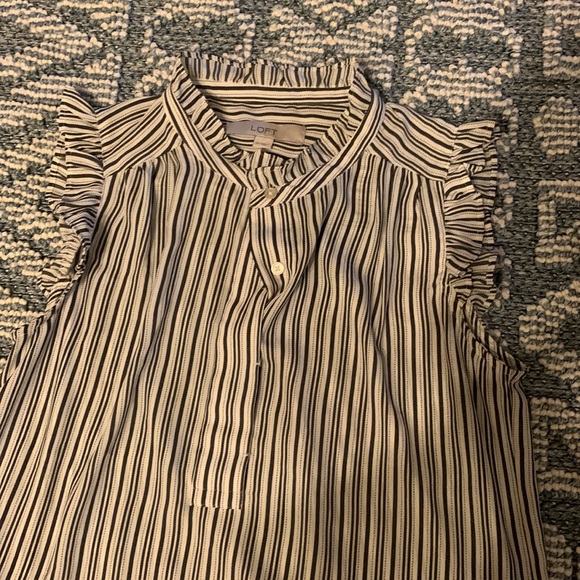 White striped LOFT blouse, Extra Small, Brand new condition - Picture 3 of 3